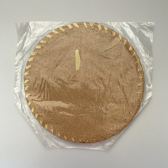 NEW PRECIOUS MOMENTS VINTAGE  “LOVE IS KIND” CAPRIZ SHELL CORK HANGING WALL - Picture 4 of 4